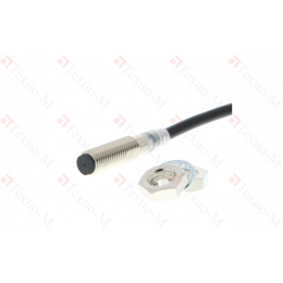Индуктивный датчик Omron E2E-X3B1T8-R 2M